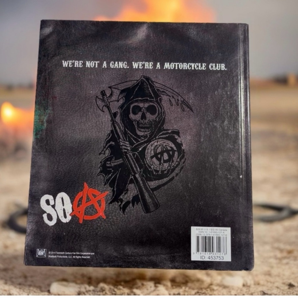 Sons of Anarchy Collector's Edition Book - Picture 3 of 8